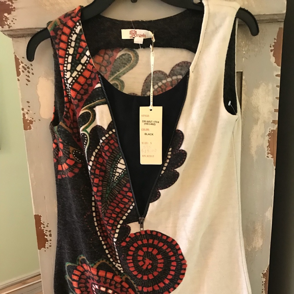 Dress/arueh - Picture 2 of 7